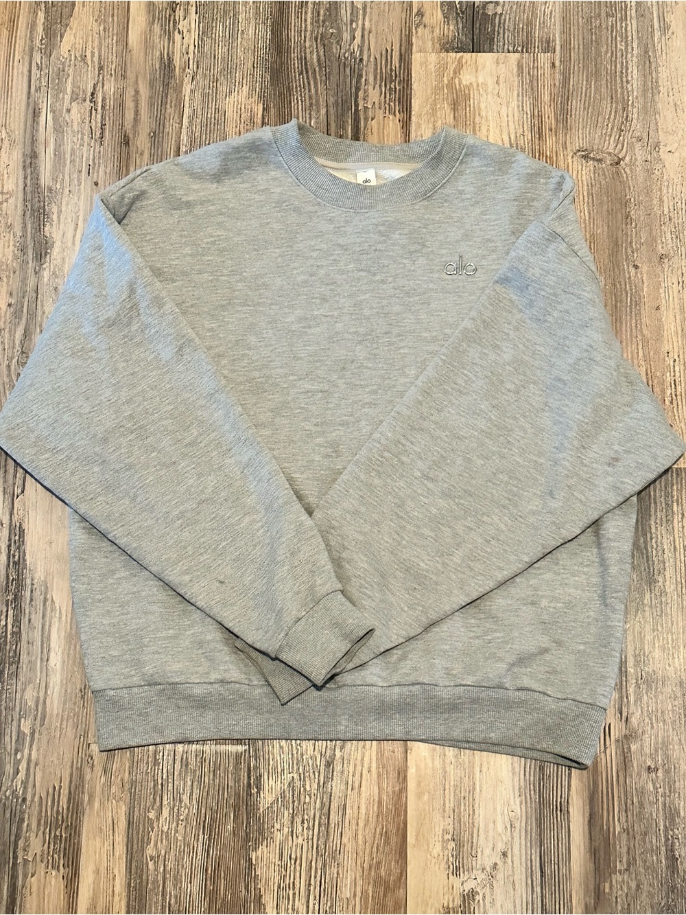 ALO Yoga Crewneck Sweatshirt in Heather Gray